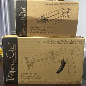 The Pampered Chef Easy Accent Decorator & The Pampered Chef Cookie Press